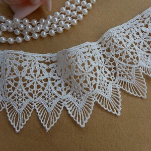 Adorno de encaje veneciano blanco con bordado vintage, encaje ahuecado con borde festoneado para bodas, velos de novia, carteras y diseño de bisutería.