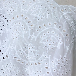 Eyelet fabric by the yard, 100% cotton lace fabric, off white scalloped fabric, retro style eyelet trim fabric image 3