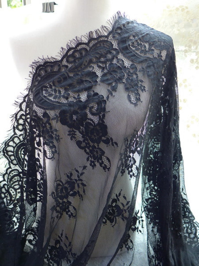 1yard Lace Fabric Eyelash Floral Wedding Bridal Fabric Scalloped Black 59/"width