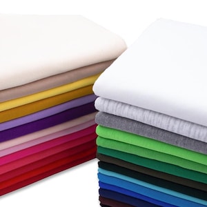 Tessuto a maglia in modal ed elastan, elasticizzato in quattro direzioni, disponibile in 30 colori, larghezza 66,9'' (170 cm), tinta unita, morbido e liscio.