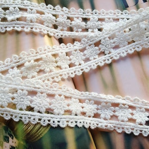 Cotton Lace Trims, White Daisy Floral Lace, Embroidery Lace, Costume Design, 1.18 inches wide 2 yards