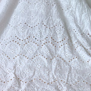 Eyelet fabric by the yard, 100% cotton lace fabric, off white scalloped fabric, retro style eyelet trim fabric image 2