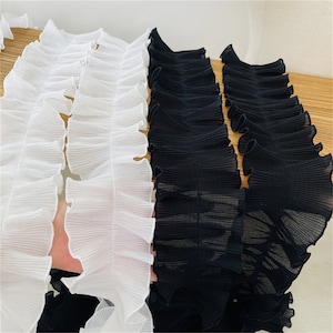 Off white / Black Ruffled Lace Pleated Lace Trim for Lolita Dress Cosplay Party Skirts Costumes