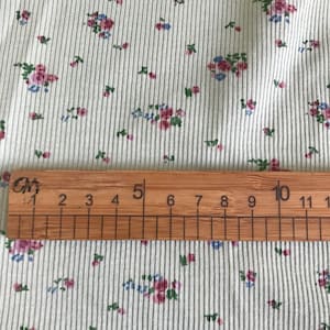Tessuto a maglia elasticizzato con coste in spandex di cotone floreale vintage, tessuto per magliette e abiti lunghi con motivo a rose, tessuto per tappezzeria, tagliato su misura immagine 10