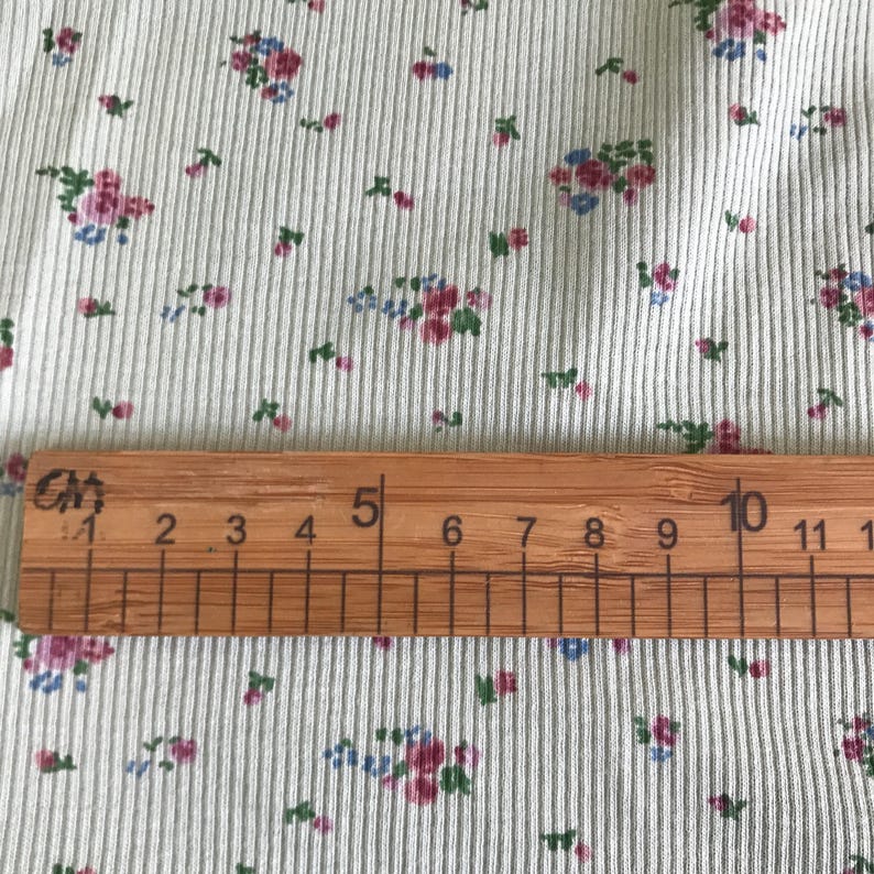 Tessuto a maglia elasticizzato con coste in spandex di cotone floreale vintage, tessuto per magliette e abiti lunghi con motivo a rose, tessuto per tappezzeria, tagliato su misura immagine 10