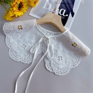 Cotton Eyelet Fake Collar, Detachable Peter Pan Collar, Off white Collar, Clothes Accessory