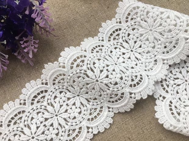 Vintage off White Cotton Lace Trim Embroidered Scalloped Lace 3