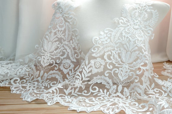 Delicate Rayon Embroidery Lace off White Baroque Lace Trim