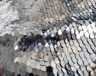 Tela de escamas de sirena, malla de lentejuelas plateadas de 8 mm y 130 cm de ancho, ideal para fondos, confección de vestidos y decoración del hogar.