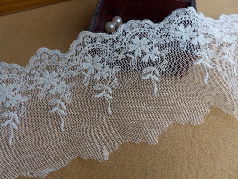 Bordure en dentelle florale de mariage en dentelle brodée festonnée blanche pour mariée, pochette, sac à main, poignets, vêtements image 2