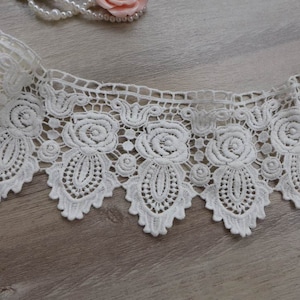 LACE TRIM - Vintage Off white Cotton Lace Antique Crochet Lace Trim with Rose for Sewing, Quilt, Altered Couture