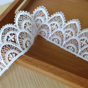 Scalloped Lace -  White Lace Trim - Bridal Dress Lace - Guipure Lace Trim
