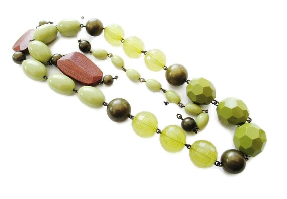 Green Long Necklace Chunky Faceted Lucite & Woode… - image 2