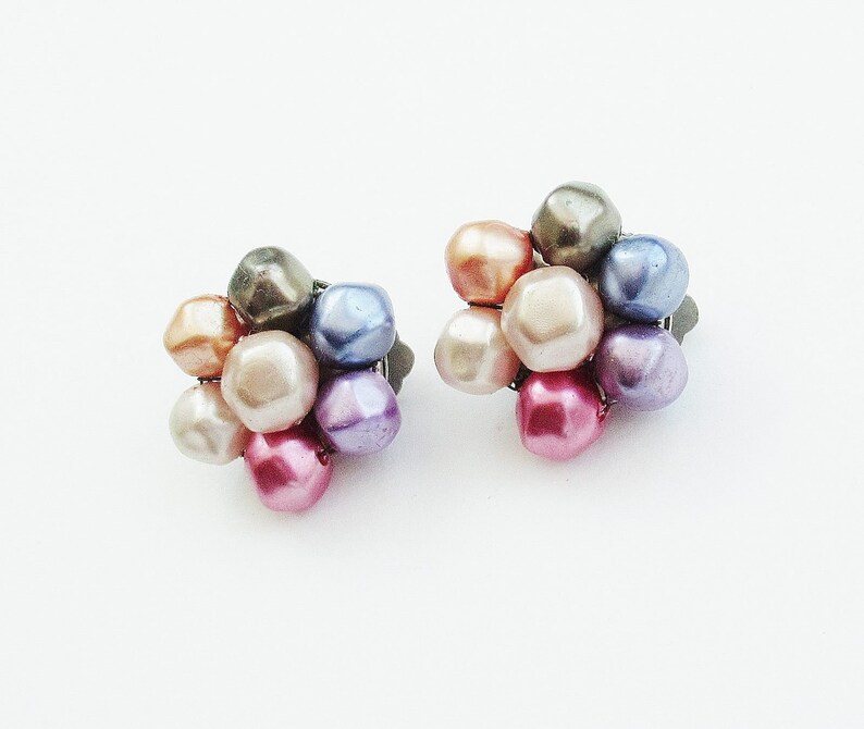 Pearl Cluster Earrings Pink Purple Grey Faux Pearls Chic Mid Century Clippons