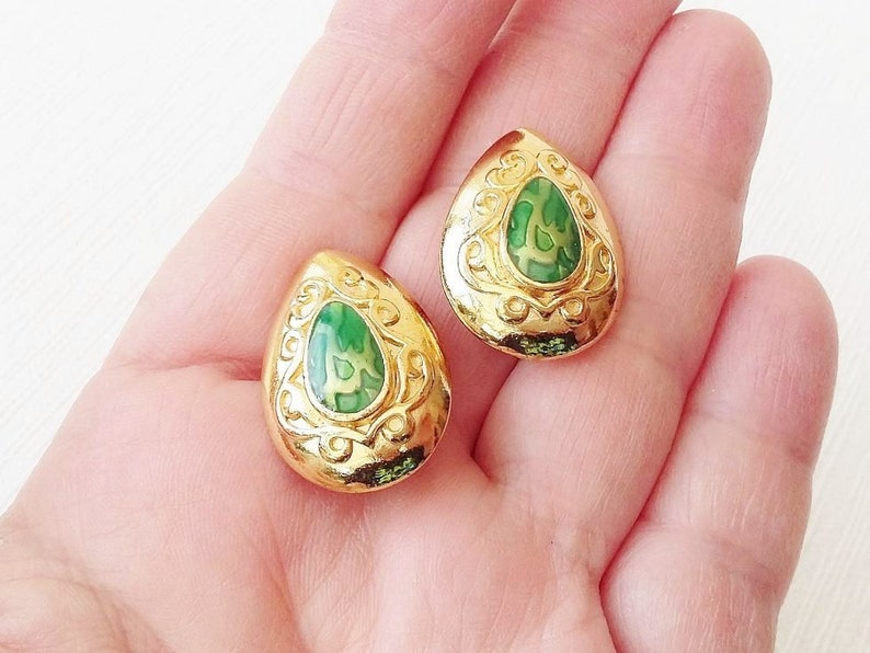 Green Gold Tone Earrings Clip On Smart Tear Shaped Vintage Enamel Ornate Raised Embossed Surface