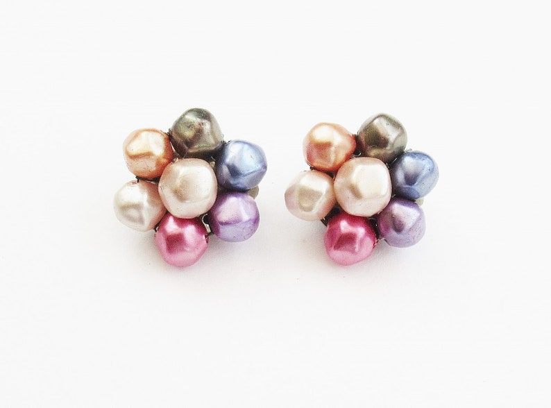 Pearl Cluster Earrings Pink Purple Grey Faux Pearls Chic Mid Century Clippons