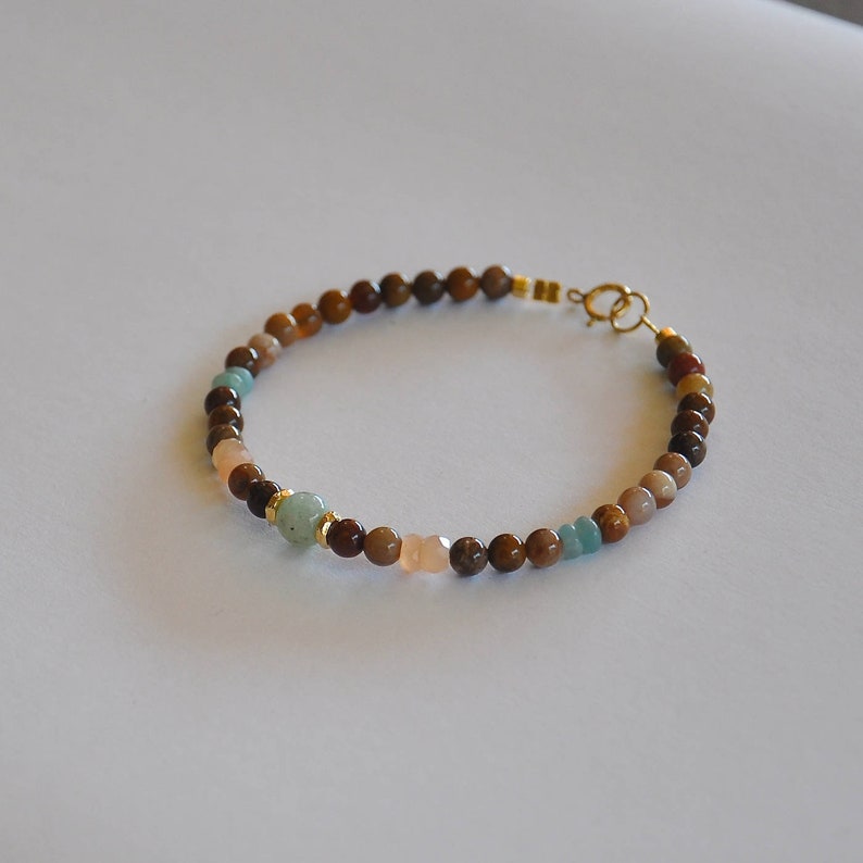 fine jaspes stones gold-plated pearls amazonites and moonstones: Model Laili Fancy boho spirit bracelet for women