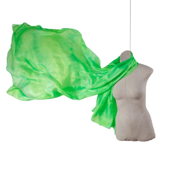 Écharpe de soie vert lime, grand voile de soie ver pale, foulard en soie vert clair, turban vert