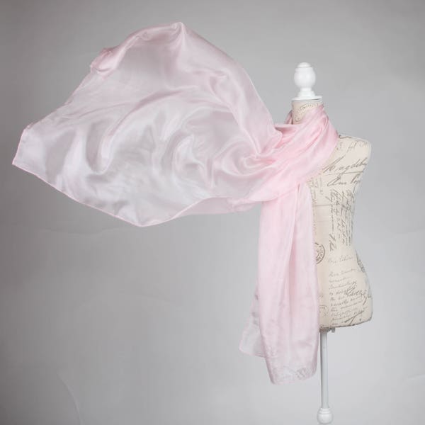 Écharpe de soie rose , grand voile de soie couleur rose pale , foulard en soie rose pale