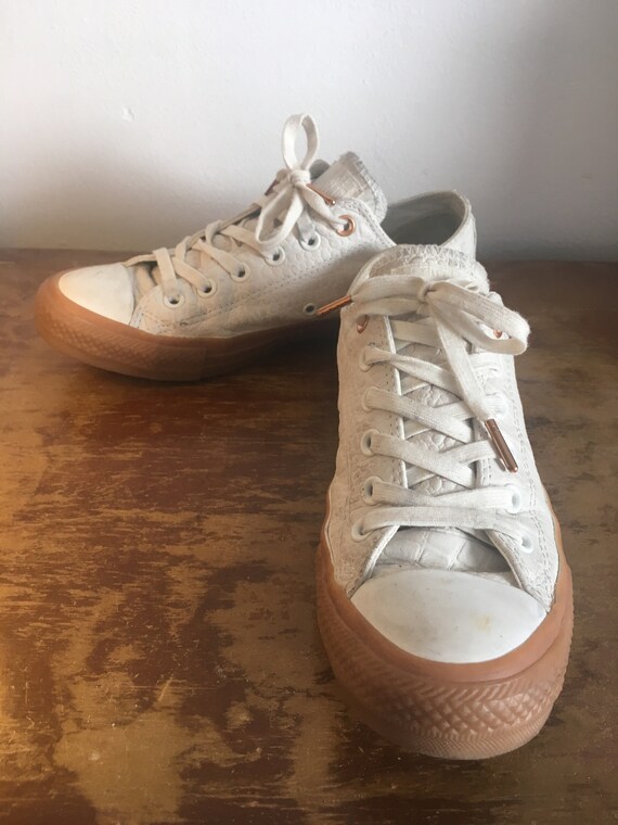 white converse trainers size 5