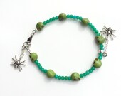 Green Skulls and Spiders Anklet, Gothic Spider Gift for Her, Nature Jewelry, Beach Jewelry, Ankle Bracelet