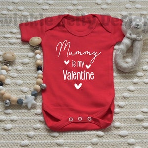 Mummy is my Valentine -  sleepsuit - bodysuit - 1st Valentine&#39;s Day