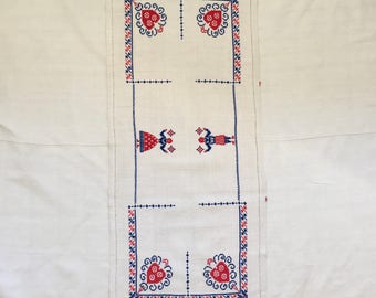 Embroidered Wallhanging Linen