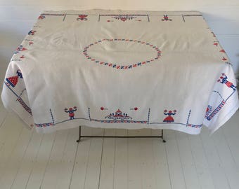 ES007 Embroidered Tablecloth Linen