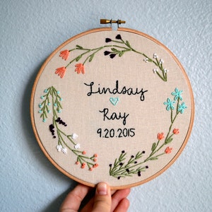 Wedding Embroidery Hoop Custom with Couple's Names, Newlywed Gift, Wedding Anniversary Gift, Custom Names Sign, Floral Wreath Embroidery image 4