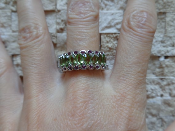 Peridot and Rhodolite Garnet Eternity Band in 14K… - image 3