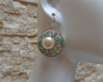 Emerald, Peridot, Pearl and Sterling Silver earring with small spider