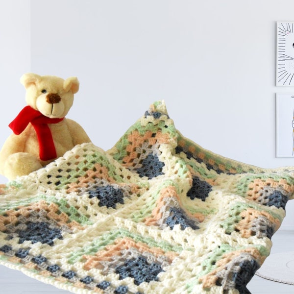 Couverture au crochet pour lit de bébé, housse de berceau en laine mérinos sur commande, plaid pour enfant à carreaux grannysquare
