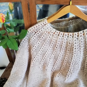 Gehäkelter Top-Down-Pullover aus 100 % Alpaka, eleganter Pullover für Damen auf Bestellung, wertvolles Jubiläumsgeschenk, leichter Strick