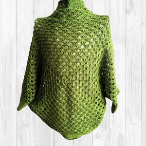 Crochet cocoon cardigan Ready to ship, wool mantle, bolero jacket, luxury cruisewear, 7th anniversary gift, Grannysquare, shoulderwarmer image 5