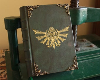 Legend of Zelda green Grimoire Leather journal, Magic book, Gamer gift, Handmade sketchbook, DND Notebook, spellbook, Birthday gifts