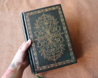 Grimoire Leather journal, Green cover, dnd notebook,  Spell book, Book of shadows, custom sketchbook, Practical magic, gift for book lover