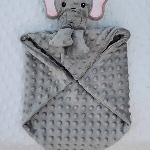 Elephant Lovie Lovie animal personnalisé Couverture de sécurité personnalisée Cadeau bébé personnalisé Lovie brodée Lovey Woobie Minky image 5