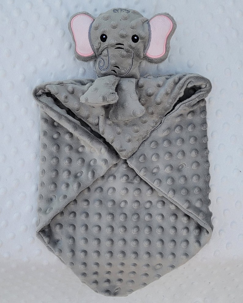 Elephant Lovie Lovie animal personnalisé Couverture de sécurité personnalisée Cadeau bébé personnalisé Lovie brodée Lovey Woobie Minky image 5