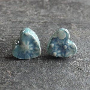 Aretes Corazón de Cerámica y Plata de Ley en azul turquesa