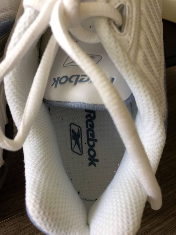 Reebok Running Shoes White Wore Once Sneakers Ath… - image 4