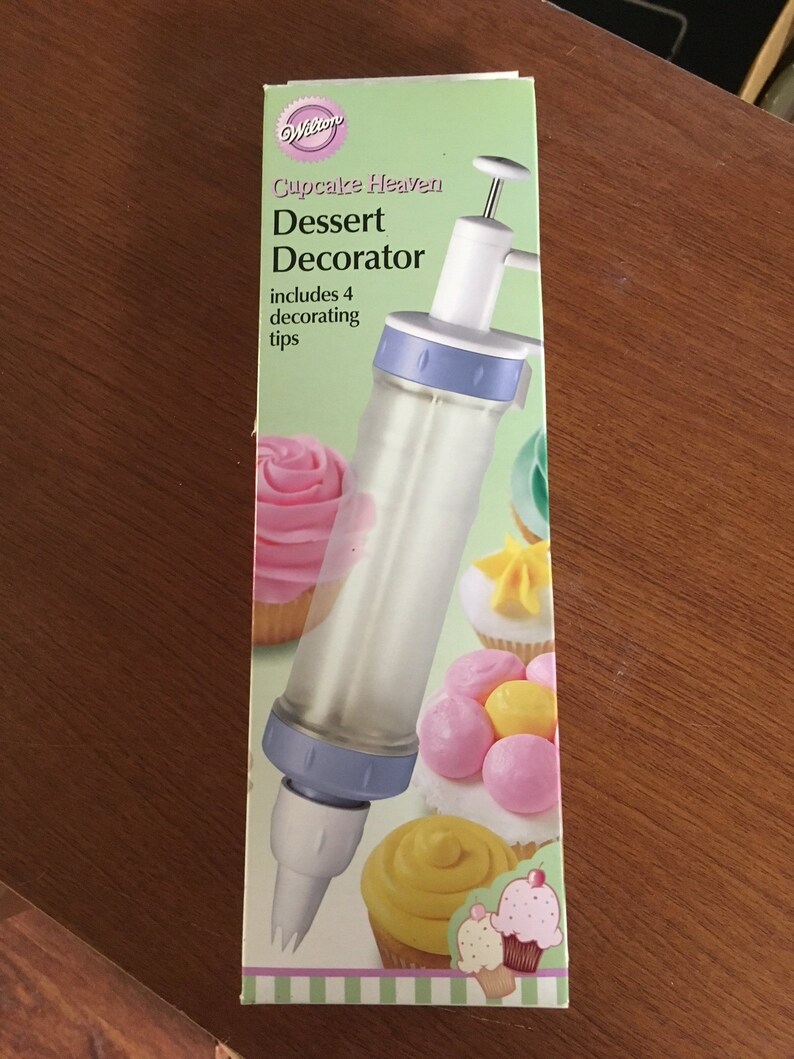 New Wilton Cupcake Heaven Dessert Decorator With 4 Tips Etsy