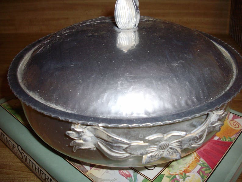 Vintage Hammered Aluminum Biscuit Bowl Tulips Retro Shabby Etsy