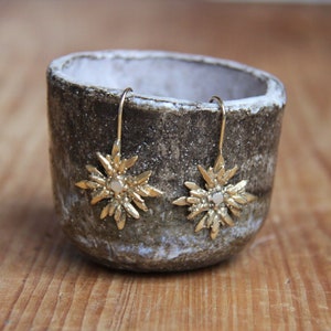 EDELWEISS flower earrings //Octoberfest earrings. dirndl earrings. bavarian flower of the alps. floral earrings. lost wax earrings botanical