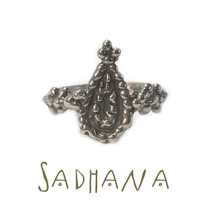 SADHANA ring lost wax // indian style ring. bollywood ring silver. Sterling silver ring henna pattern. flower ring drop form
