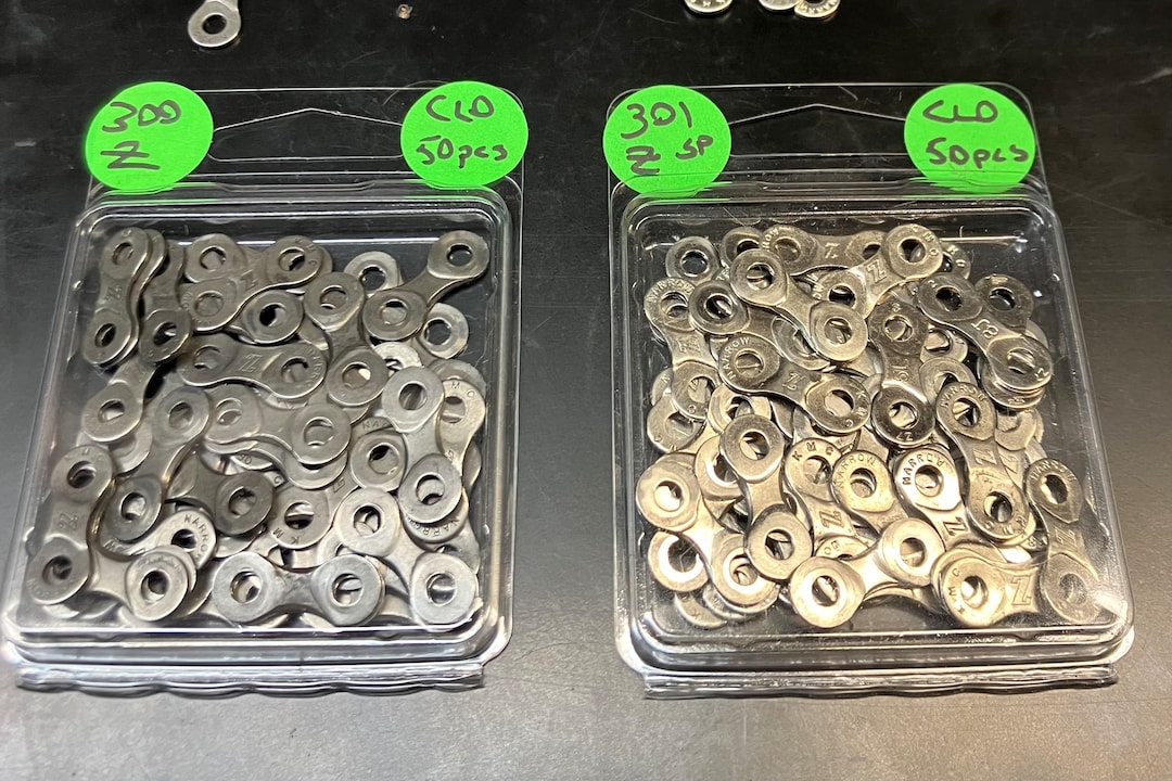 yke66　リング9点 KMC 9 Speed Missing Link Connectors (CL-566R) | The Bike Settlement