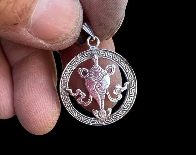 Conch Shell of Far Renown:(Silver Pendant of Auspicious symbol) (T1102-004.6)