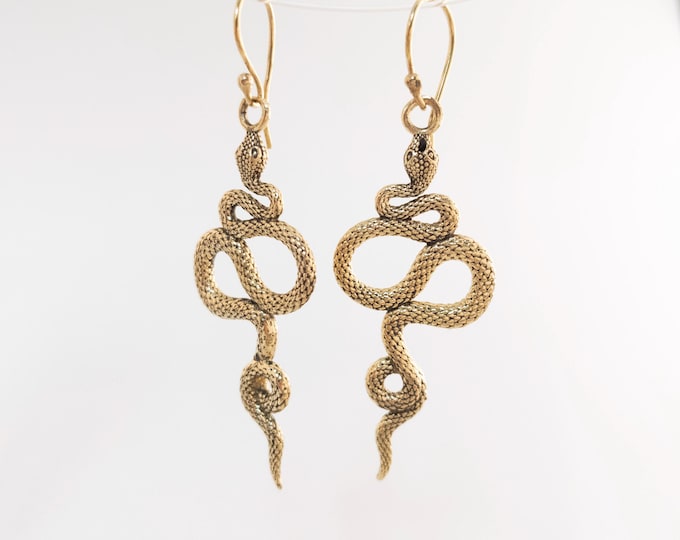 Snake earrings Gold or Silver/A Bohemian Statement Earrings/Timeless Elegance Earrings/Southwest Inspired/Fringe Earrings ER-109