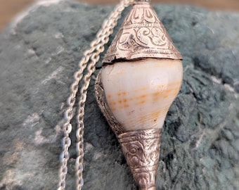 Large Handmade White Brass Tibetan Conch Shell pendant (p7-021)