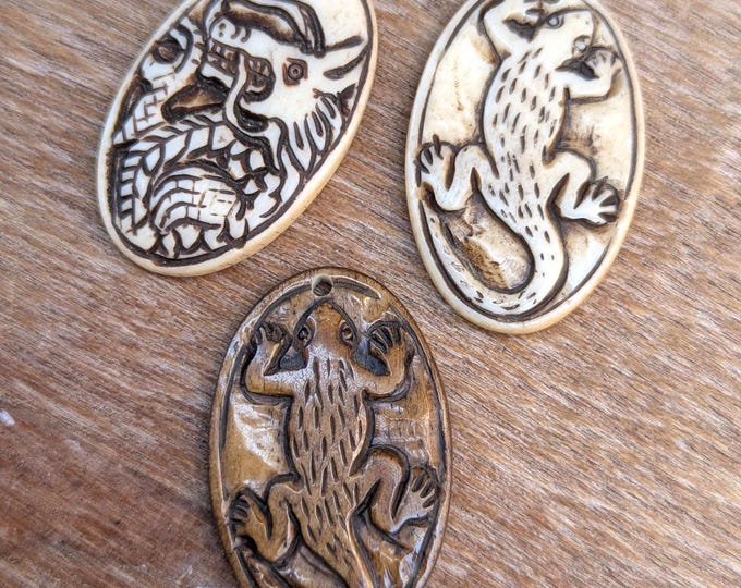 Yak bone/tibetan folk art/tribal bone jewelry/ethnic wear accessory/spiritual amulet/hand-carved button/buddhist ritual art/yak bone button