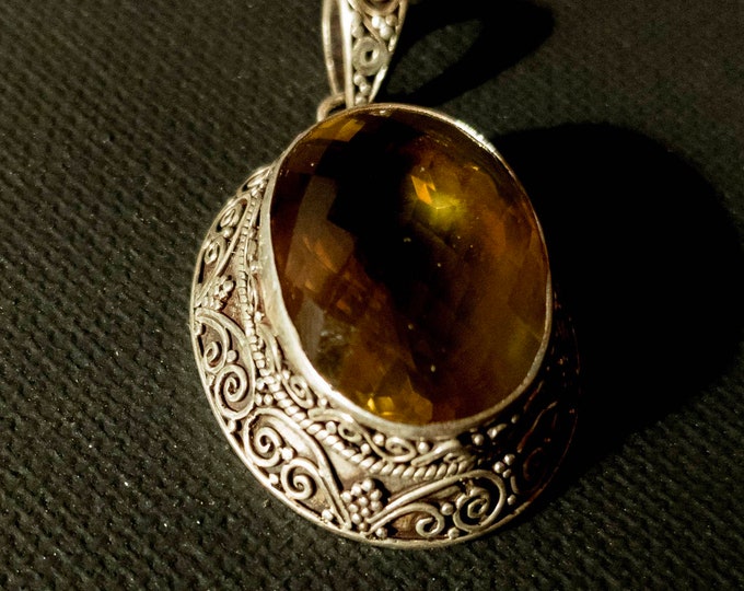 Silver Citrine Celtic Warrior Necklace: 925 Sterling Silver Pendant-Oval Silver Citrine (T1101-004.2)
